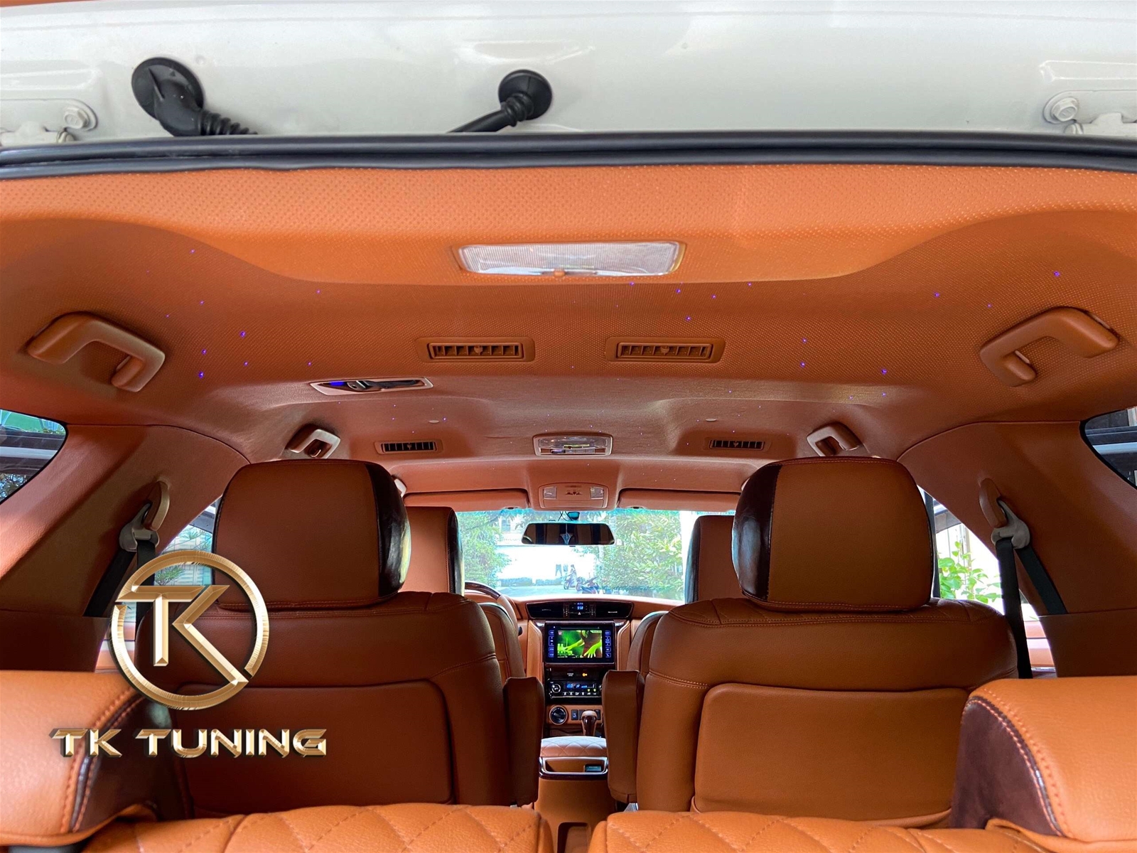 Dịch Vụ Đổi Màu Nội Thất Cho Xe Toyota Fortuner Tại Quận Bình Thạnh